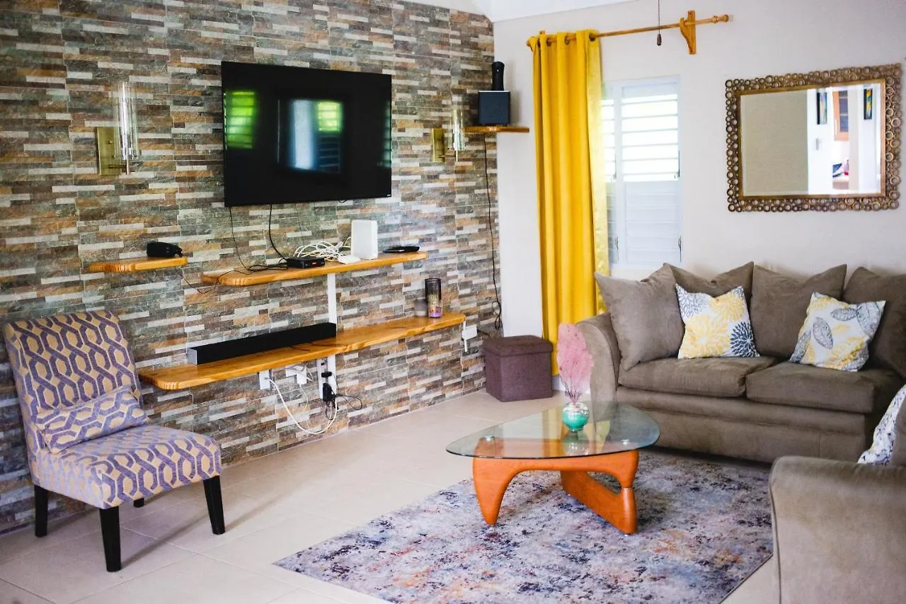 A Home Away From Home Richmond 0*,  Jamaica